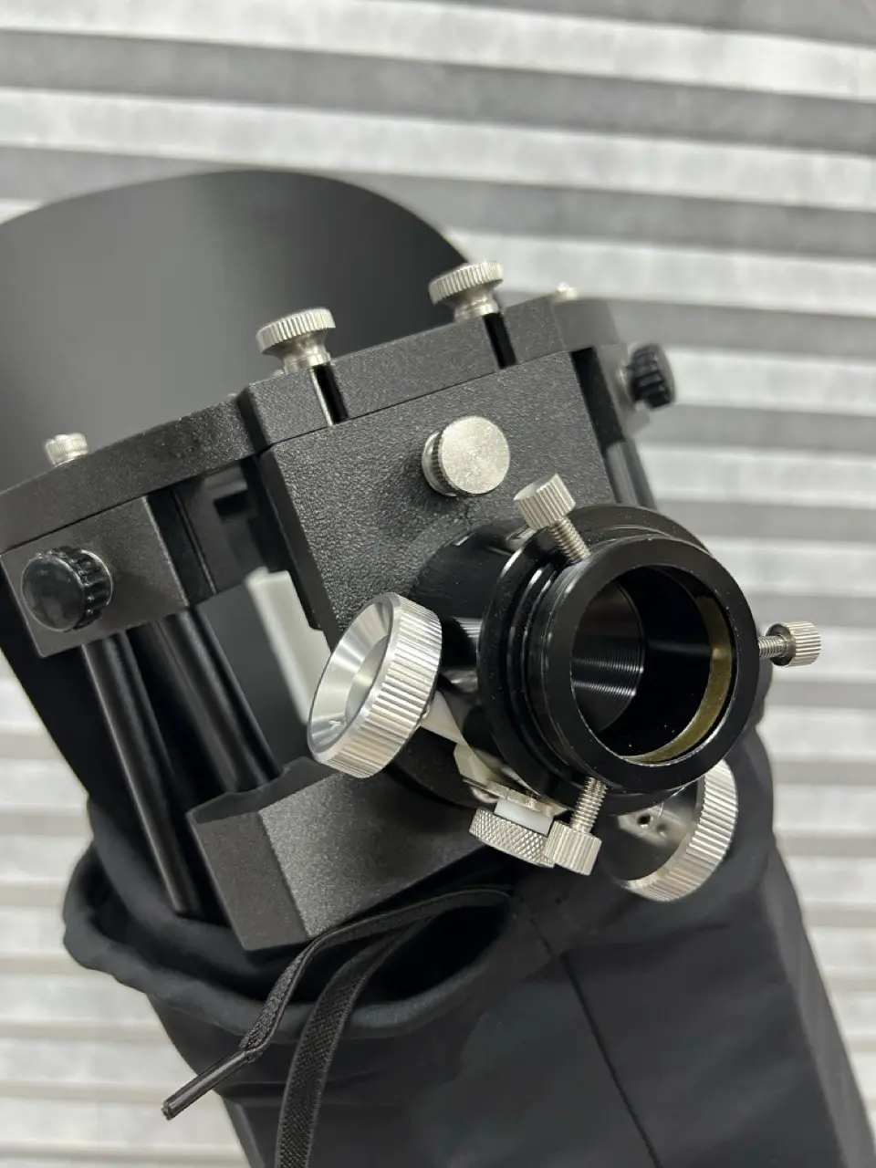 How to Install the HandyDob6 Light Shroud 1